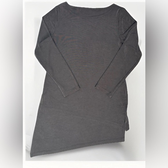 Chicos Travelers Size 0 Small 4 Gray Top Embellished Asymmetrical Hem Slinky - Picture 2 of 4